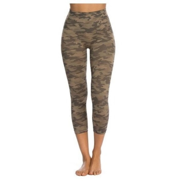 Spanx Look At Me Now Cropped Leggings Size 2X - Picture 1 of 5